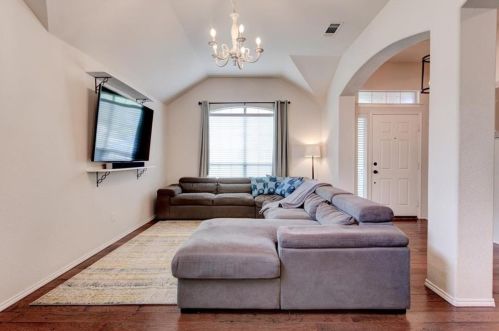 9020 Wheatfield Trl, Fort Worth TX  76179-8154 exterior