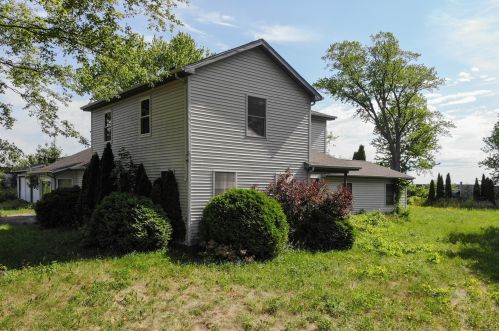 5801 Colley Rd, Clinton, WI 53525-9200