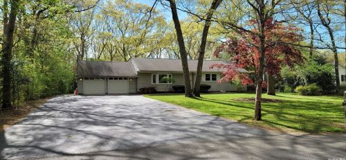 76 Mount Sinai Ave, Mount Sinai, NY 11766-2311