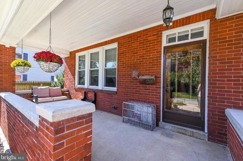 58 Main St, Shrewsbury, PA 17361-1322
