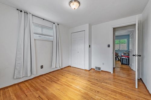 1631 Nash Ave, Pittsburgh PA 15235-2361 exterior