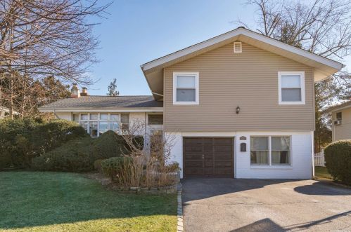 14 Fountain Ln, Muttontown, NY 11753-2317