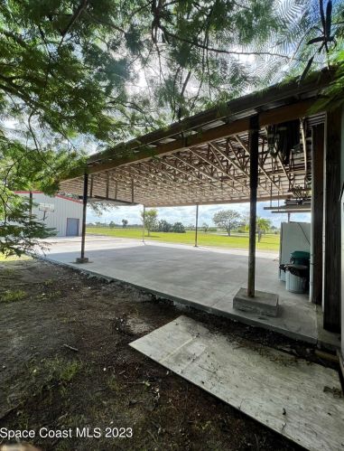 6900 84th Ave, Vero Beach FL  32967-4000 exterior