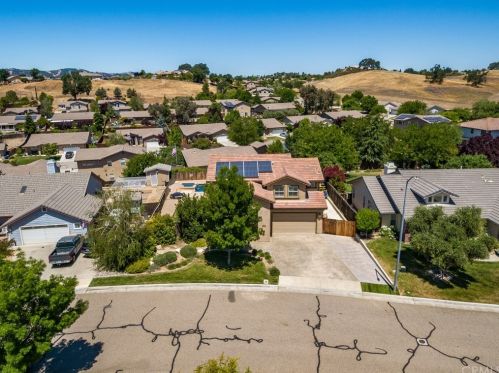 1207 Blue Oak Way, Lake Nacimiento, CA 93446-4078