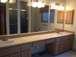 17610 131st Pl, Redmond WA  98052-1128 exterior