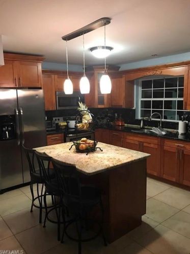 3390 Poinciana St, Naples, FL 34105-2743