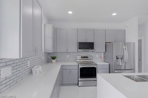 301 15th Ter, Cape Coral FL  33909-1239 exterior