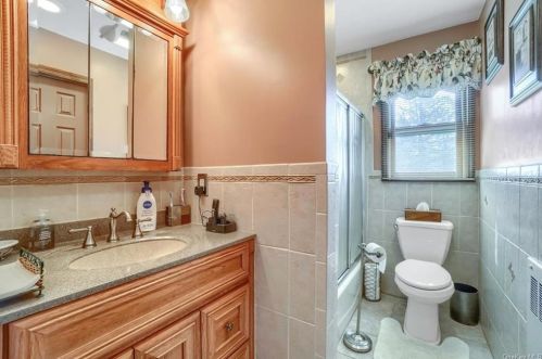 1532 Route 208, Washingtonville NY  10992-1916 exterior