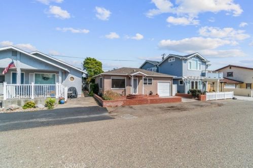 327 Capistrano Ave, Pismo Beach, CA 93449-1906