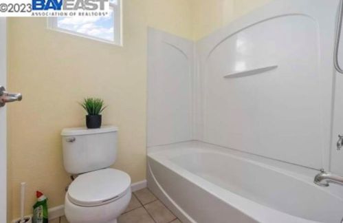 1015 Lucio St, Manteca CA  95336 exterior