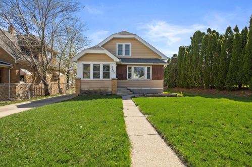 1300 97, Milwaukee WI 53214-2627 exterior