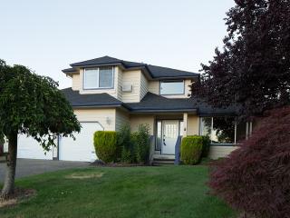 1227 Geiger St, Tacoma, WA 98465-1522