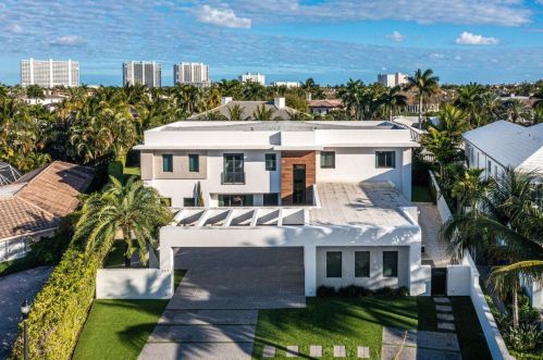 368 Silver Palm Rd, Boca Raton FL  33432-7979 exterior