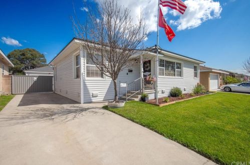 5919 Loomis St, Lakewood, CA 90713-2435