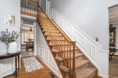 14333 Deer Crossing Ln, Mishawaka, IN 46545-1852