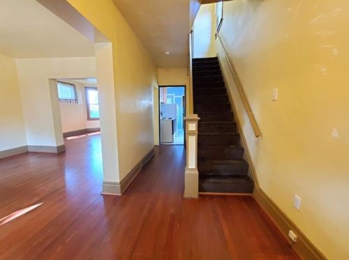 1254 Victoria Ave, New Kensington PA  15068-5507 exterior