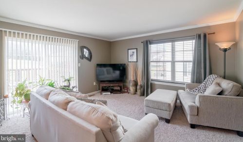 122 Fairway Dr, Collegeville PA  19426-2154 exterior