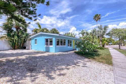 304 140th Ave, Saint Petersburg, FL 33708-2209