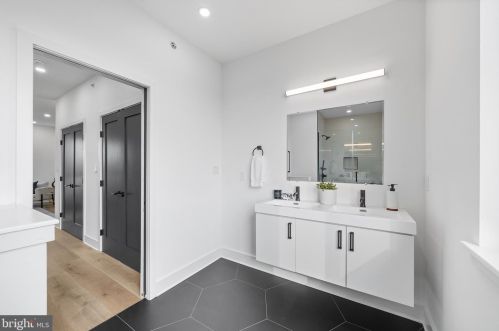 734 Dudley St, Philadelphia PA 19148-2340 exterior