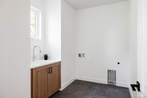 3240 Pearl St, Englewood CO  80113-2712 exterior