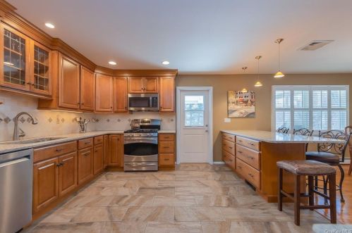3 Harriman Ct, Garnerville NY  10923-1334 exterior