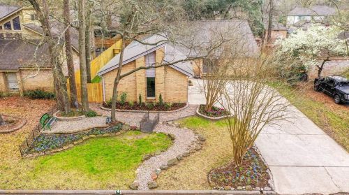 6 Kensington Ct, Conroe, TX 77304-2707