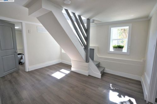 836 47th St, Oakland CA  94608-3202 exterior