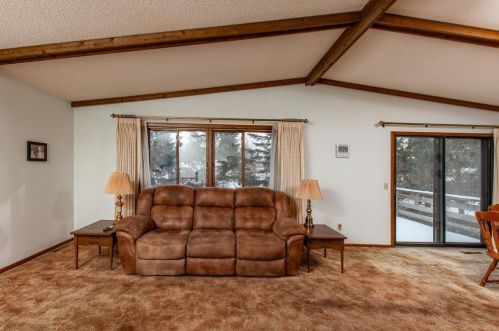 8002 Fairfield Cir, Minneapolis, MN 55444-2045