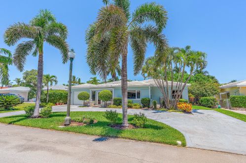 331 Cascade Ln, West Palm Beach, FL 33404-5714