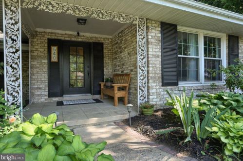 540 Devon Rd, Camp Hill PA  17011-2122 exterior