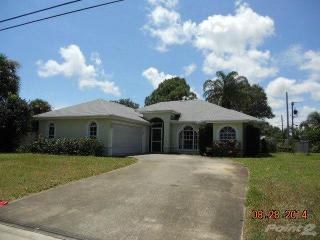 1373 Barber St, Sebastian, FL 32958-5556