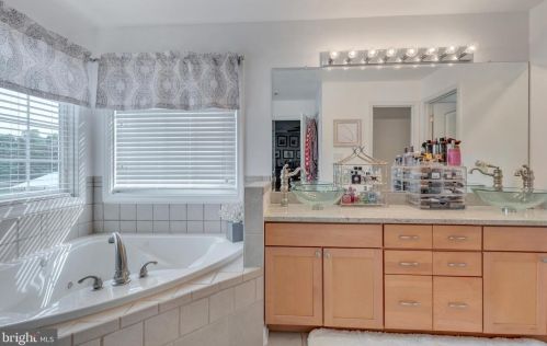 11082 Mccue Ln, Madison Mills VA  22960-4348 exterior