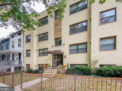 907 Euclid St, Washington, DC 20001-3943