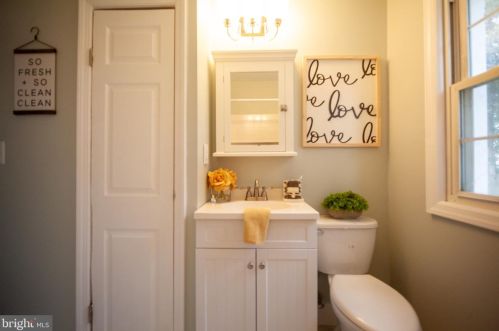 208 Beaver Dr, Gloucester NJ  08031-2902 exterior