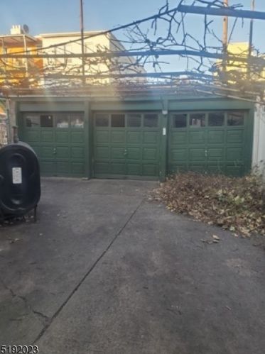 69 New York Ave, Newark NJ 07105-1210 exterior