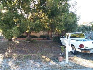 3412 Caloosa St, Naples, FL 34112-5932