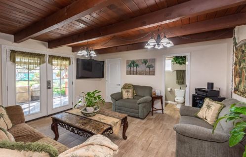 616 Q St, Rio Linda CA  95673-1427 exterior