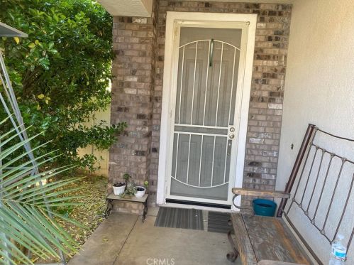 1323 Burdock St, Beaumont CA  92223-8301 exterior