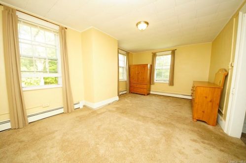 265 Phillipsburg Rd, Middletown NY  10940-3506 exterior