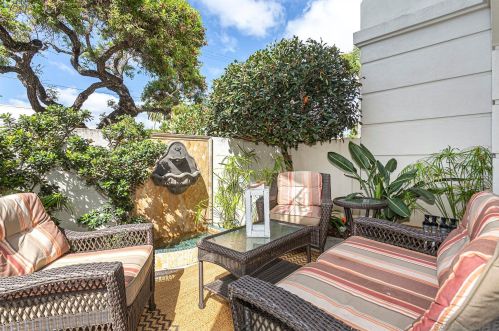 1116 8th St, San Diego, CA 92118-2218