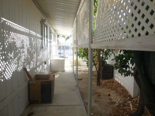 69420 Poolside Dr, Desert Hot Springs CA  92241-8714 exterior