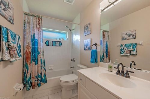 147 Estelle Dr, Naples FL  34112-7059 exterior