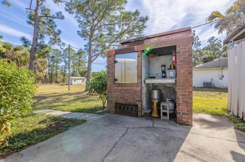 518 Michael Ave, Lehigh Acres FL  33972-2309 exterior