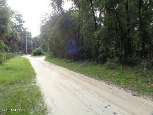 109 Sapp Rd, Florahome, FL 32140-2611