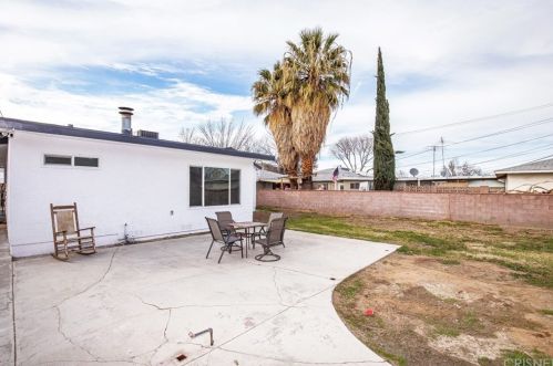 44502 Date Ave, Lancaster CA 93534-3515 exterior