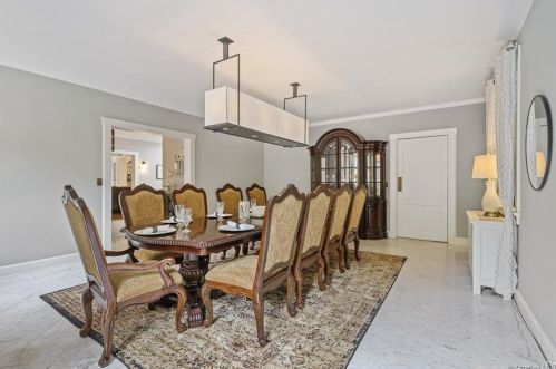 37 Fox Hill Rd, Tuxedo Park NY  10987-4227 exterior