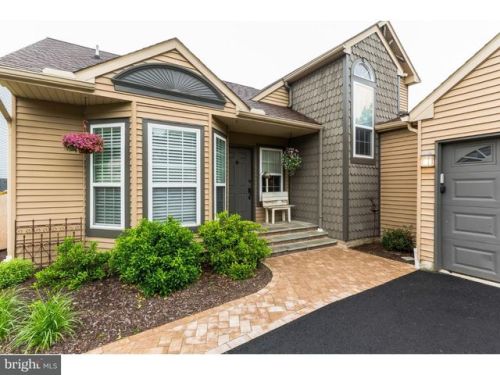1500 Clifford Cir, Downingtown, PA 19335-3572