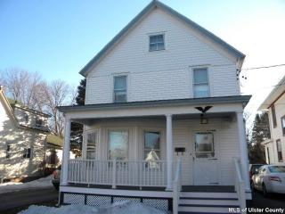 99 Mnr Ave, Kingston NY  12401-2502 exterior