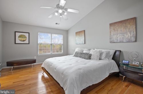 6724 Emmanuel Ct, Gainesville VA  20155-1492 exterior