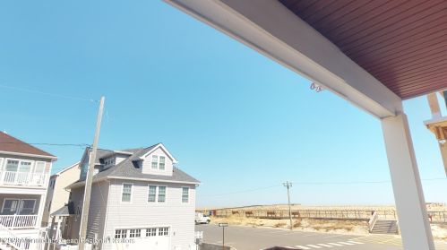 5 Fort Ave, Pelican Island NJ  08751-1512 exterior